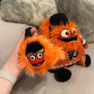Philadelphia Flyers Gritty Earmuffs - Exclusive Fan Giveaway